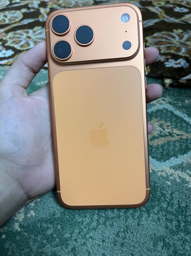 Apple iPhone 17 Pro Max 2
