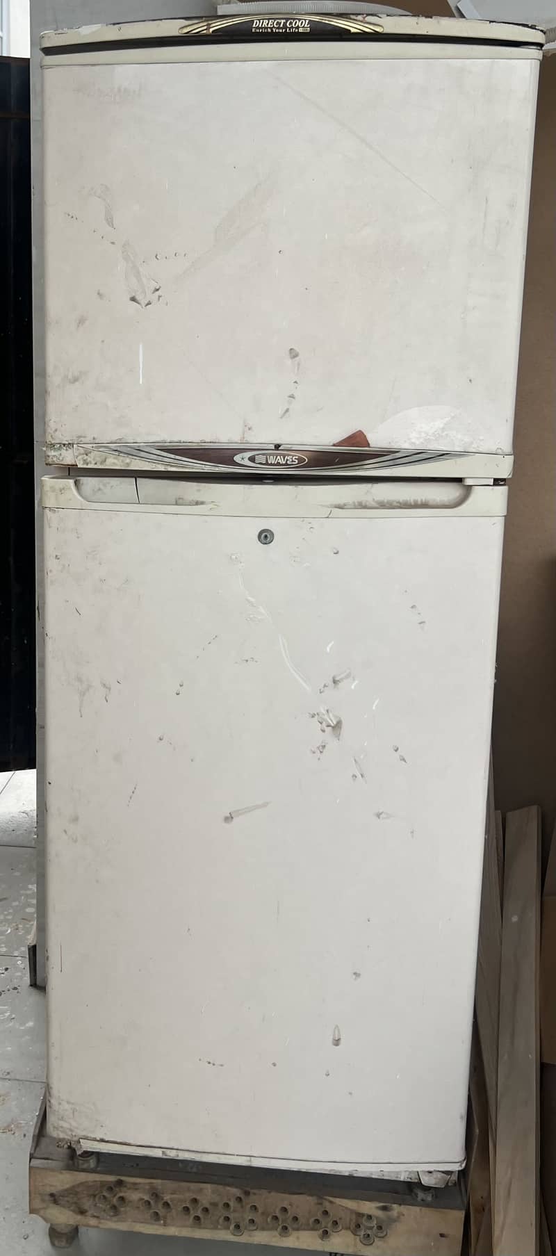 Waves fridge 1