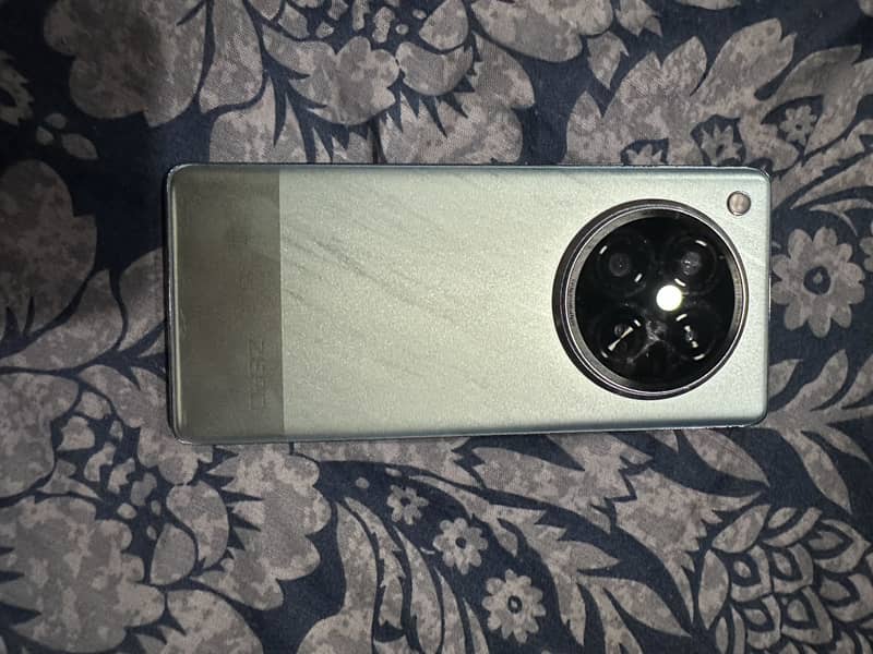 Infinix Zero 40 0