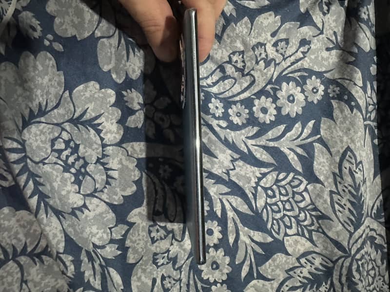 Infinix Zero 40 4