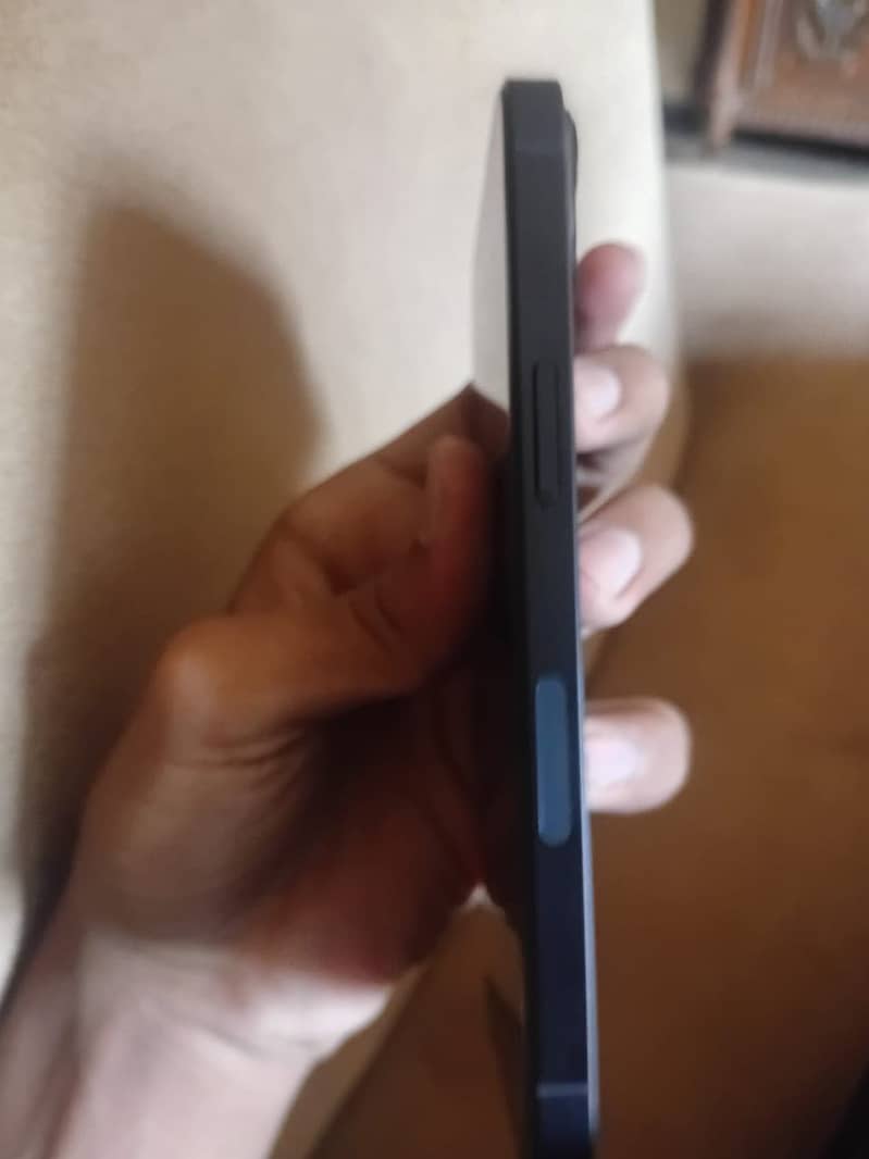 Apple iPhone 13 3