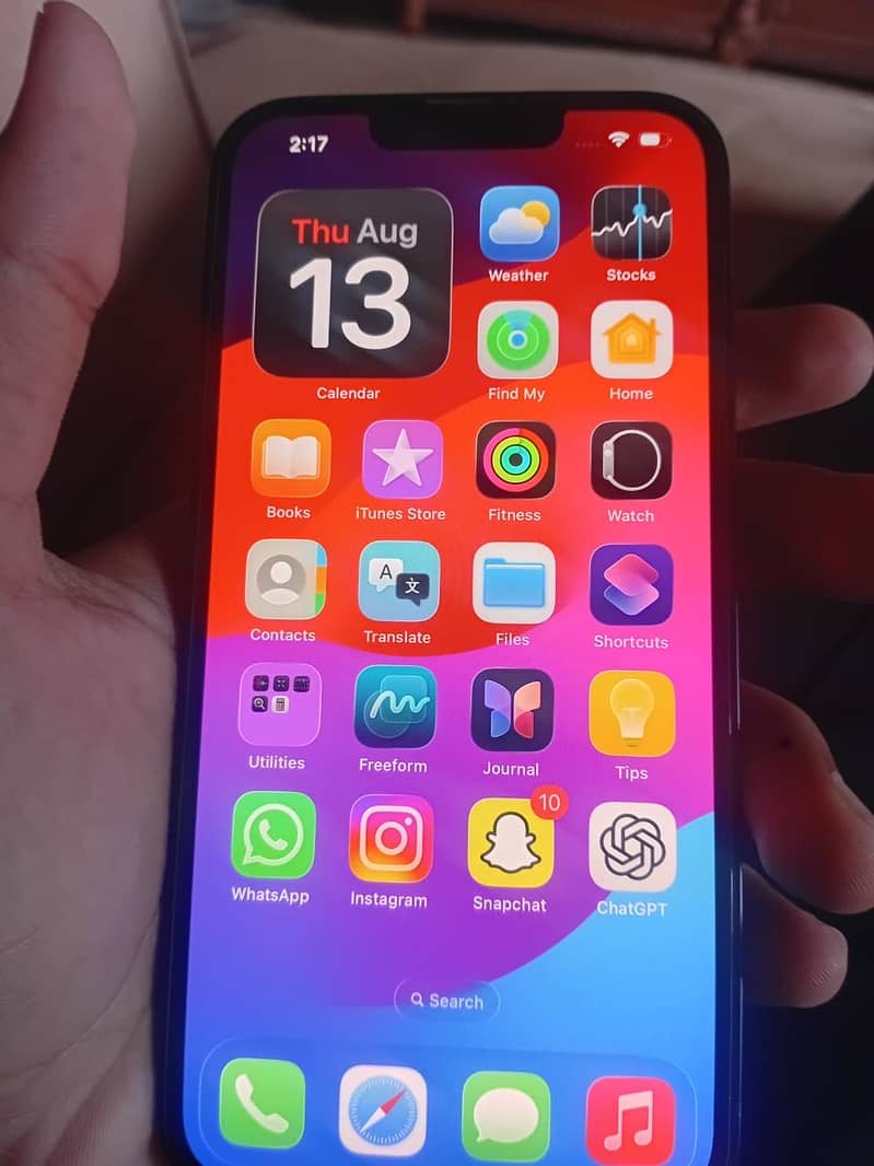 Apple iPhone 13 4