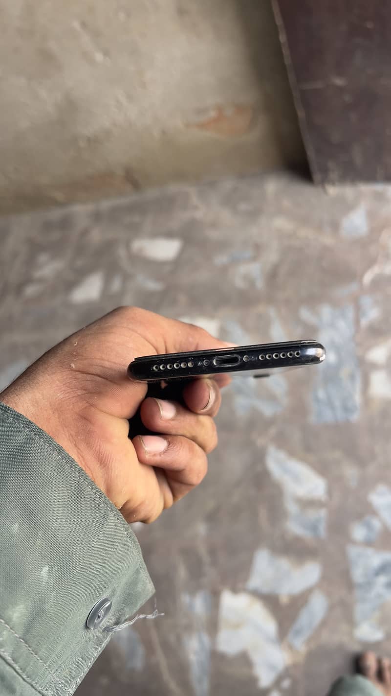 Apple iPhone SE 6
