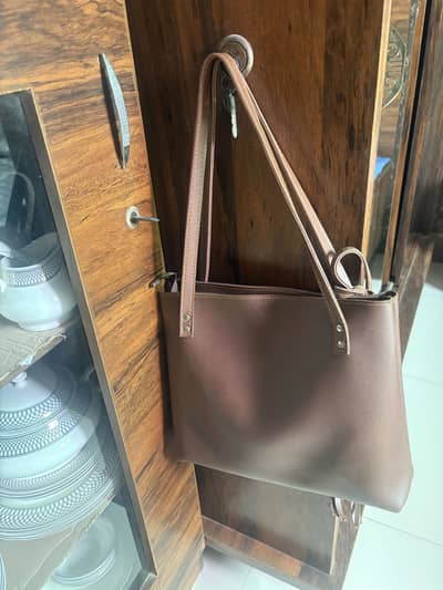 Tote bag