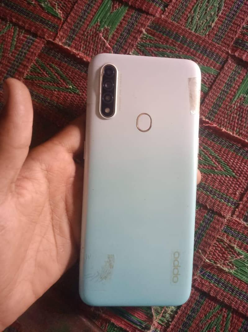 OPPO A31 0