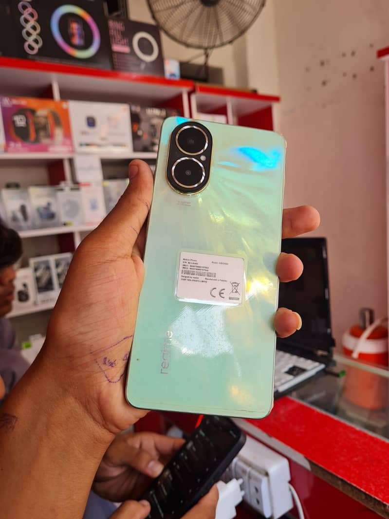 Realme C67 0