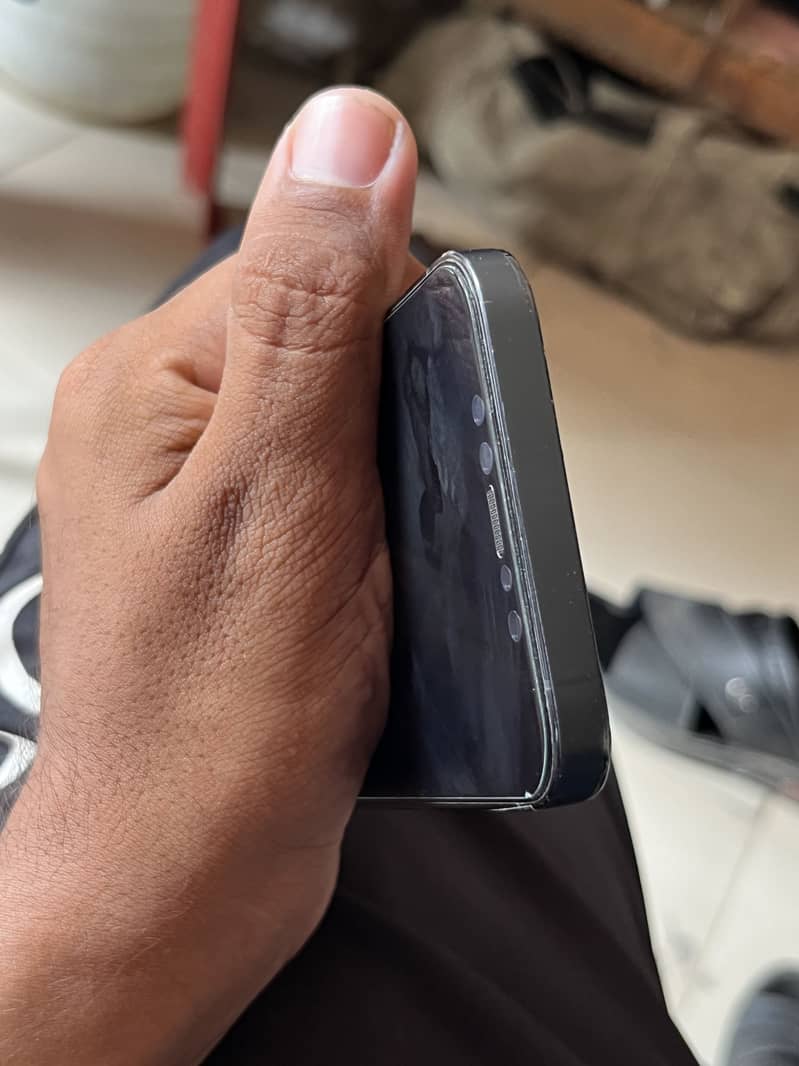 Apple iPhone 12 Pro 3