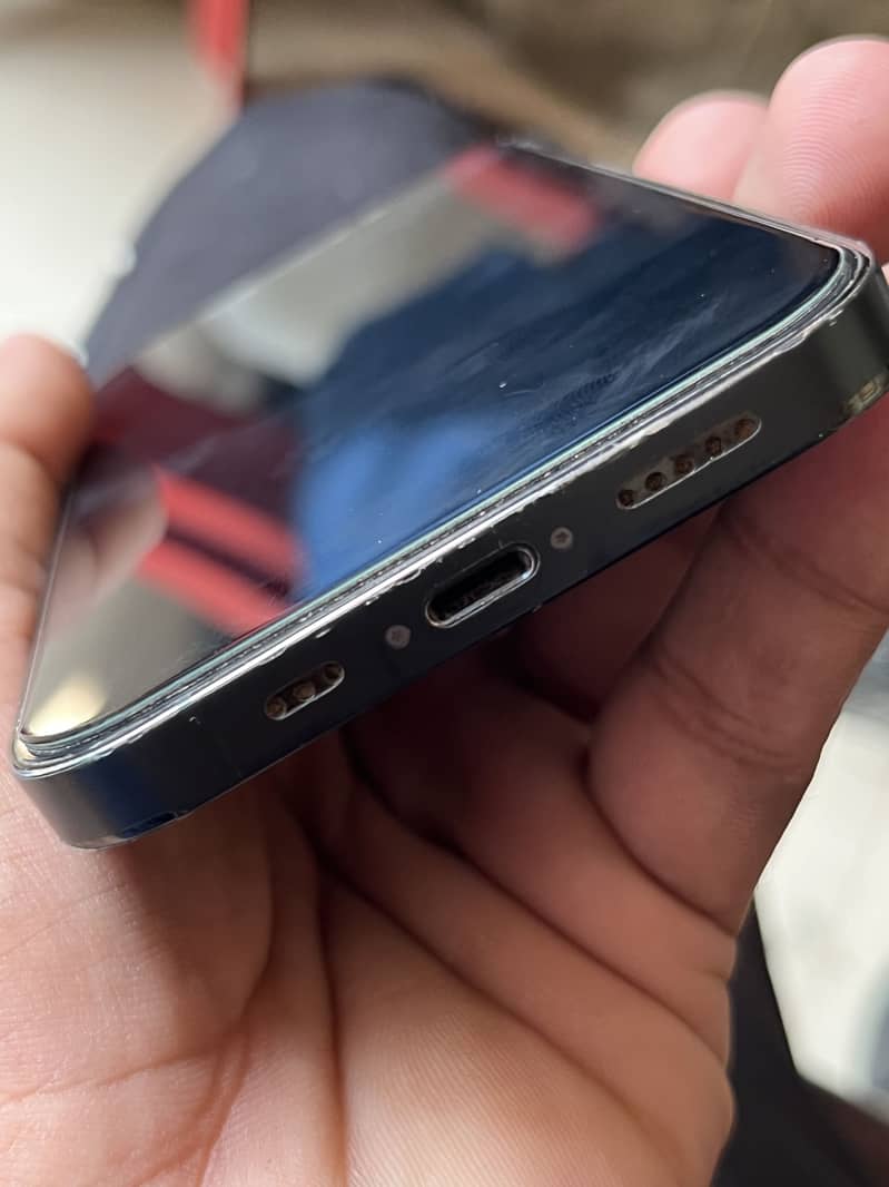 Apple iPhone 12 Pro 4