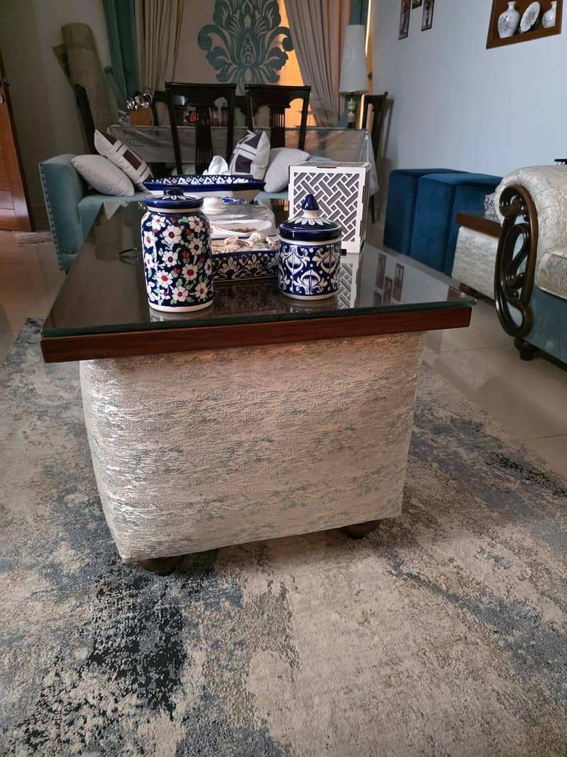 centre table almost new 0