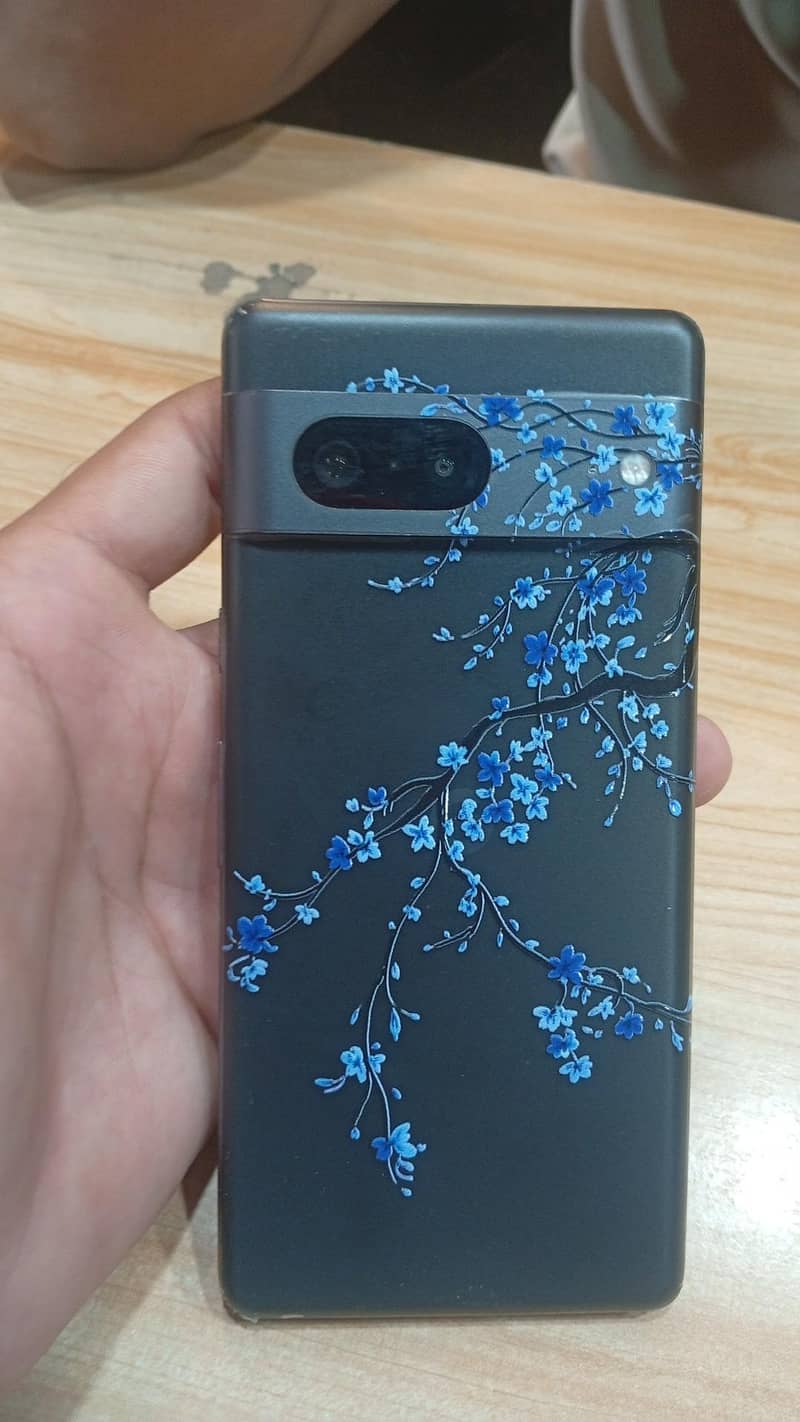 Google Pixel 7 4
