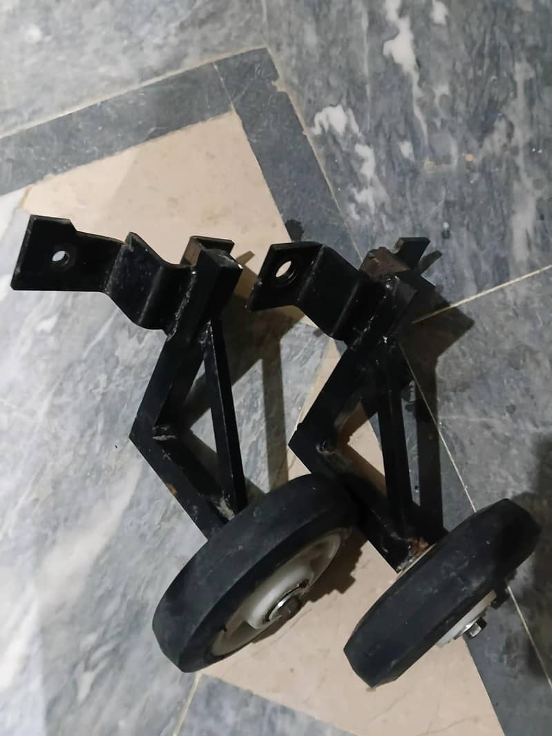 supporting wheels 1