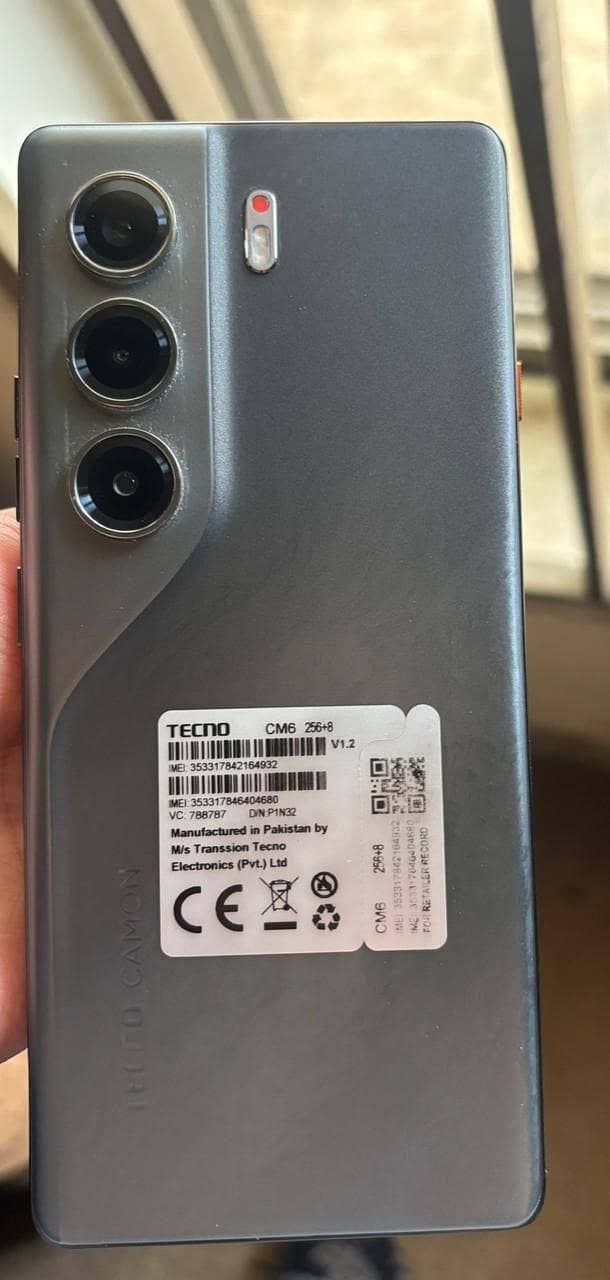 Tecno CAMON 40 Pro 1