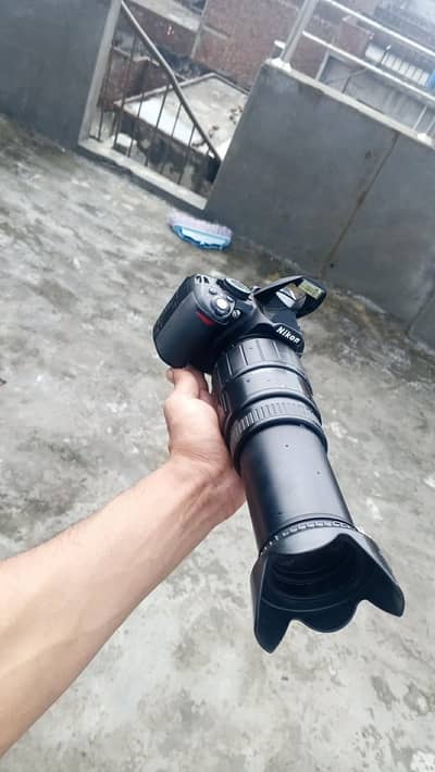 Nikon D3100 just like new condition