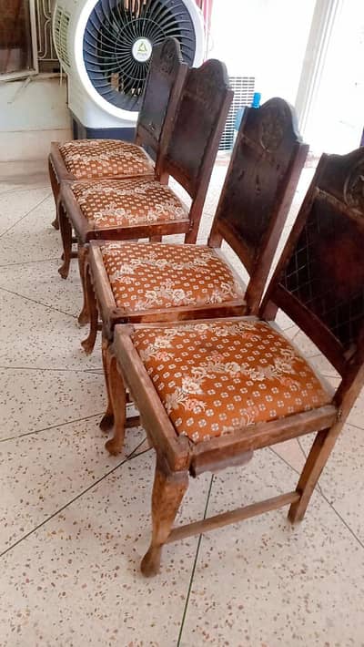 4 Dining chairs