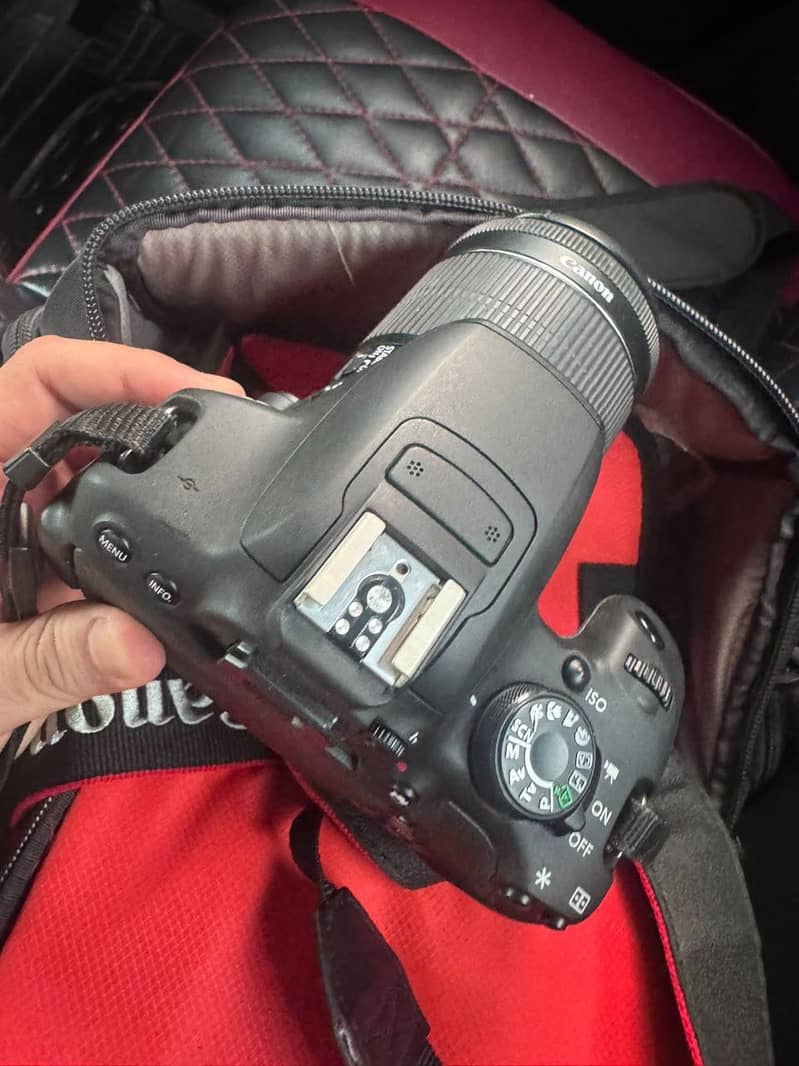 Canon EOS700D 3