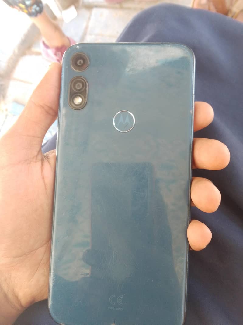 Moto e 2020 1