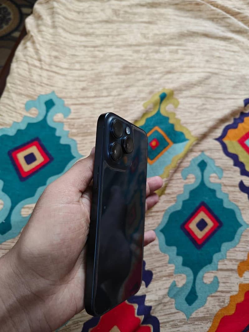 iphone 15 pro max 2