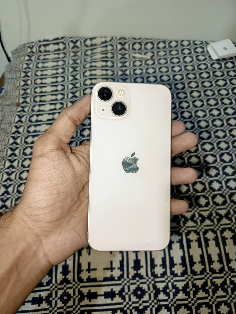 Apple iPhone 13 0