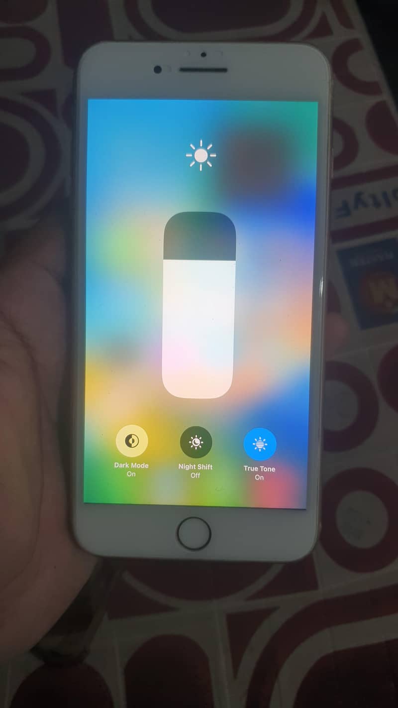 Apple iPhone 8 Plus 1