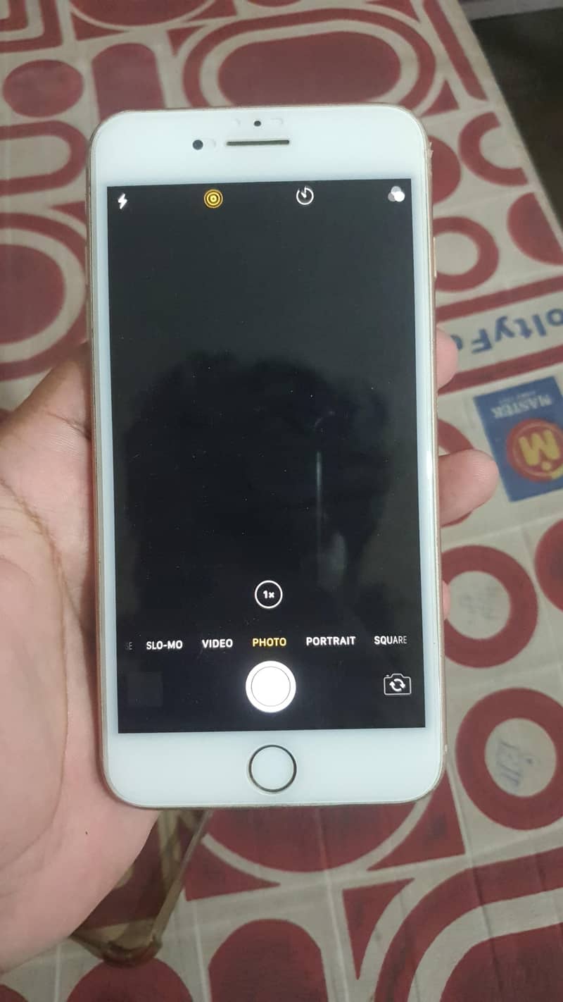 Apple iPhone 8 Plus 4