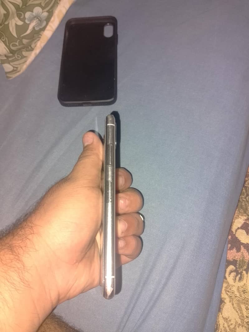 Apple iPhone X 5