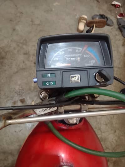 engine fit hy. 100%pack hy abi tk khola ni hy . or na he repair Howa hy