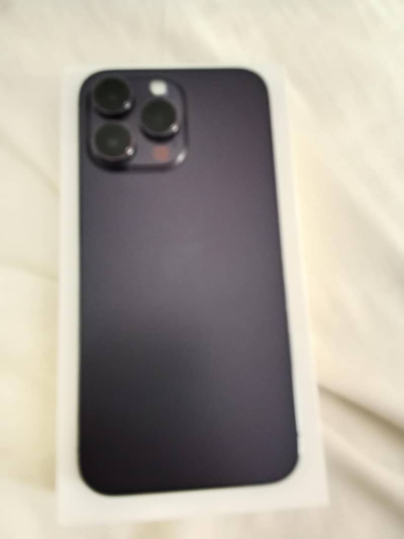 Apple iPhone 14 Pro Max 1