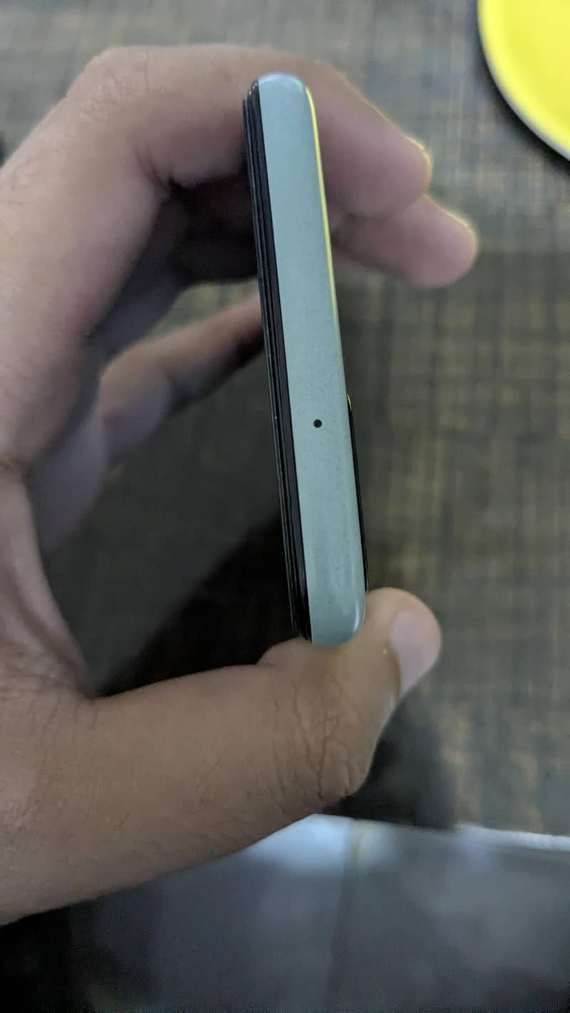 Google Pixel 5 4