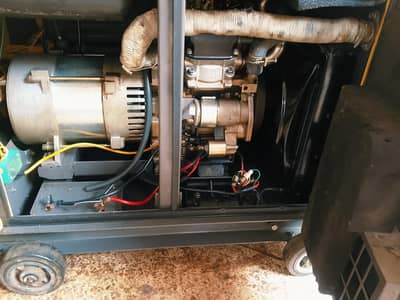 9 KVA Diesel generator lush condition Whatsapp 0310//9541//261