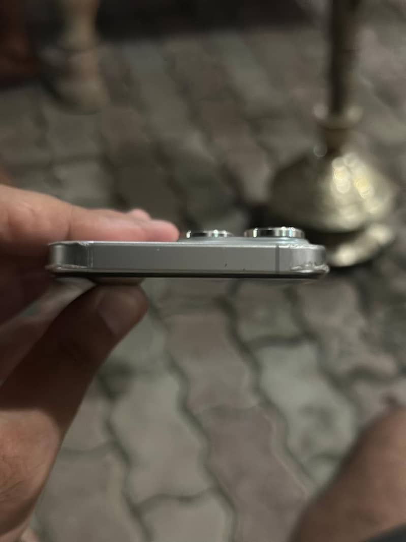 Apple iPhone 15 Pro Max 5