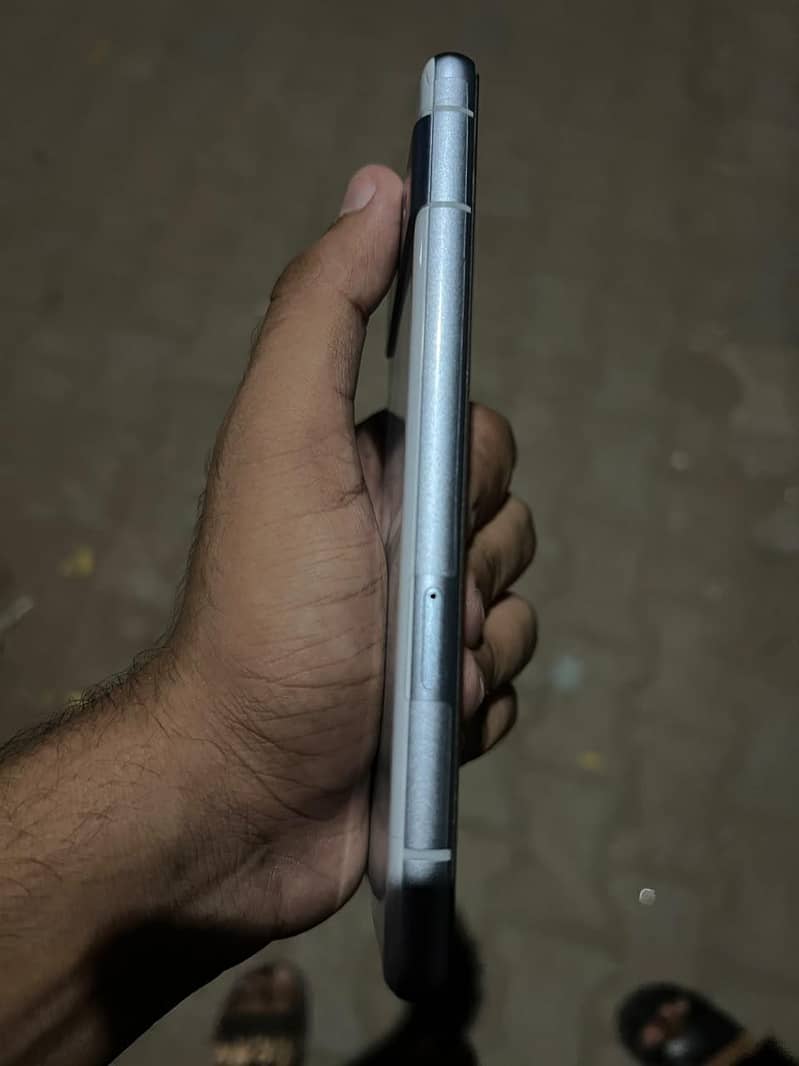 Google Pixel 7a 1