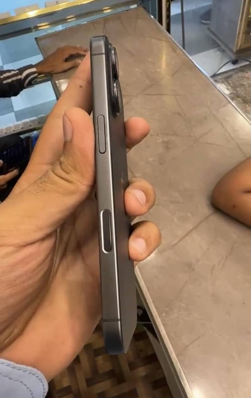 Apple iPhone 17 1