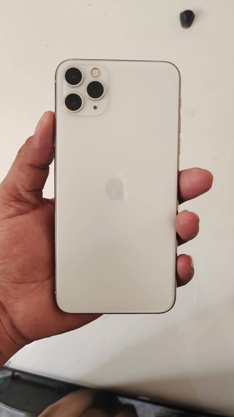 iPhone 11 Pro Max 0