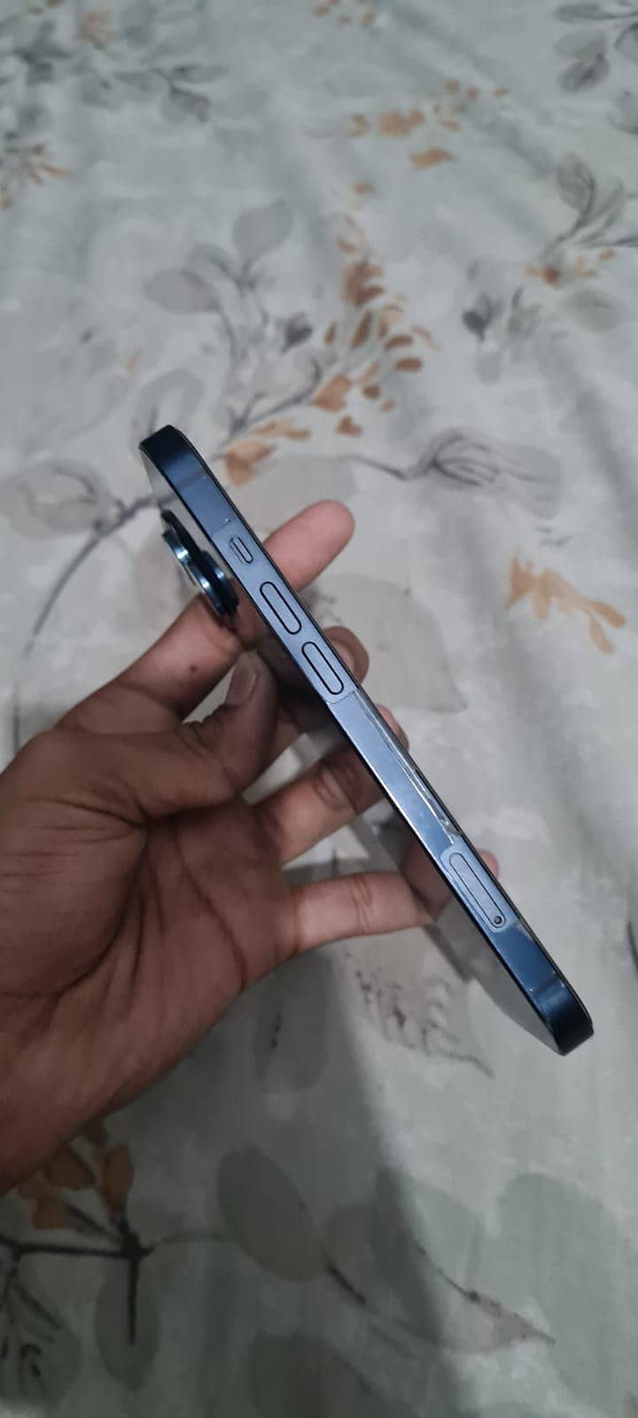 Apple iPhone 13 3