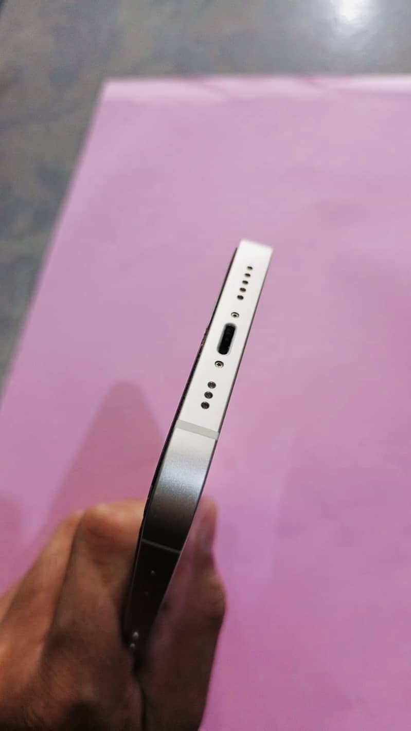 iphone 13 / 128 GB 1