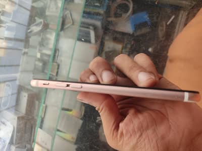Apple iPhone 6S