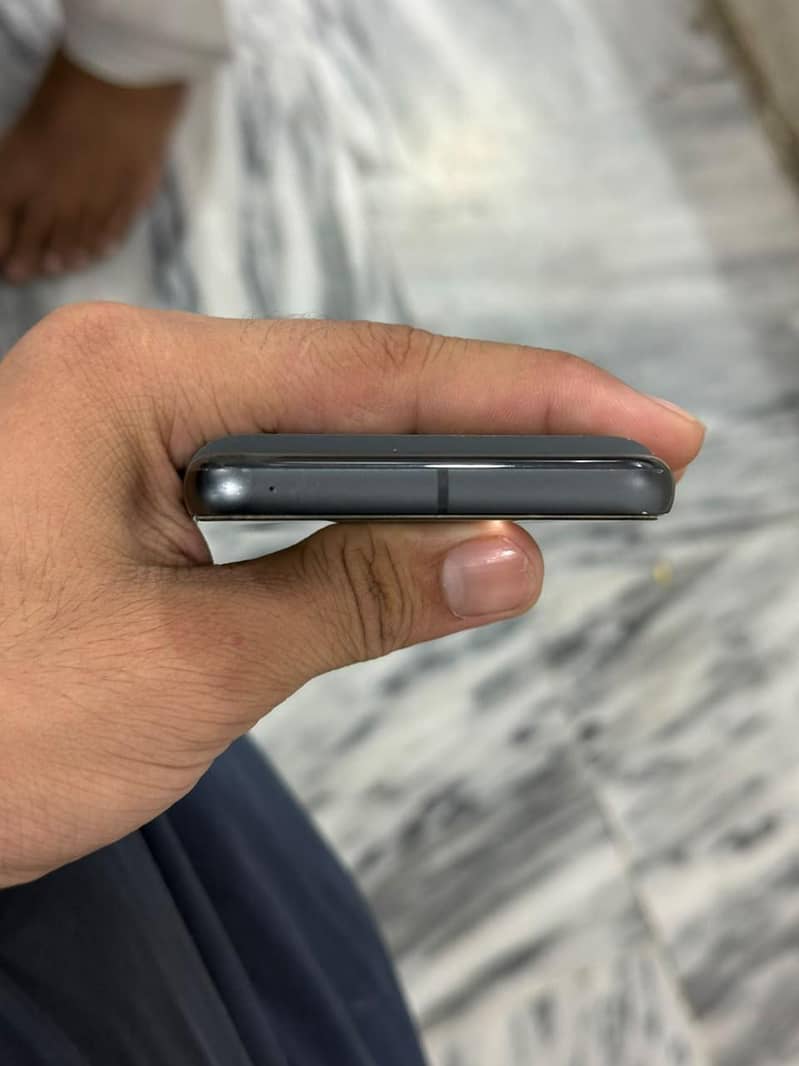Google Pixel 8 5