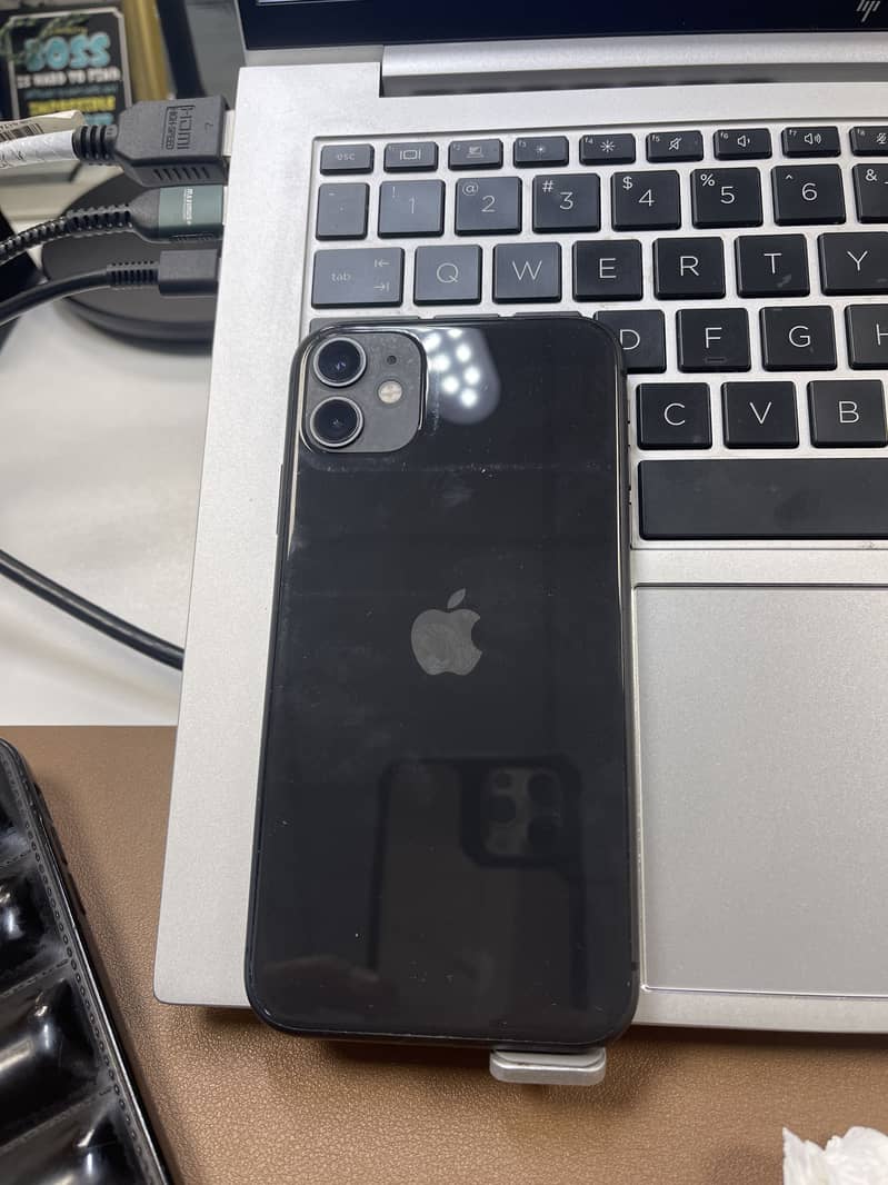 Apple iPhone 11 3