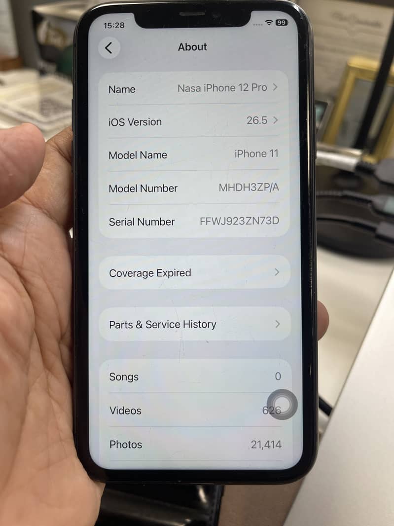 Apple iPhone 11 4