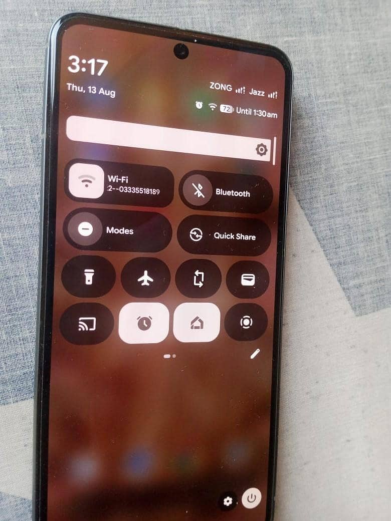 Google Pixel 8 4