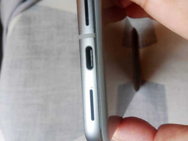 Google Pixel 8 5