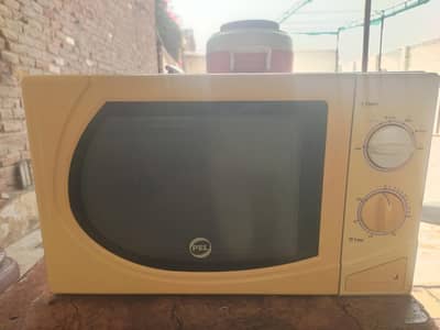 microwave oven