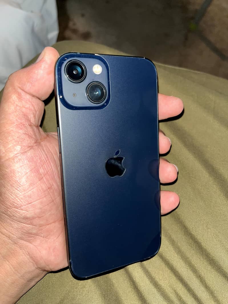 Apple iPhone 13 0