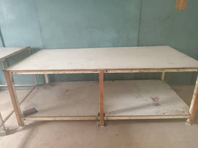 cutting Garments Table