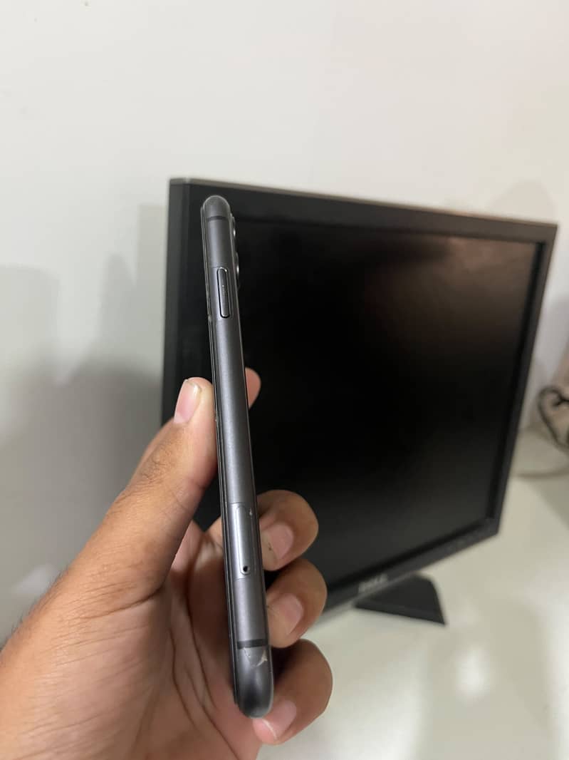Apple iPhone 11 1