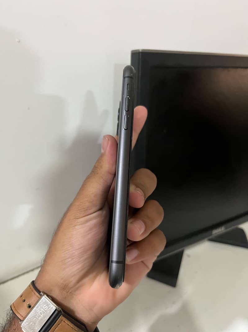 Apple iPhone 11 2
