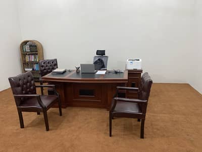 New Executive table for sale 6 by 4