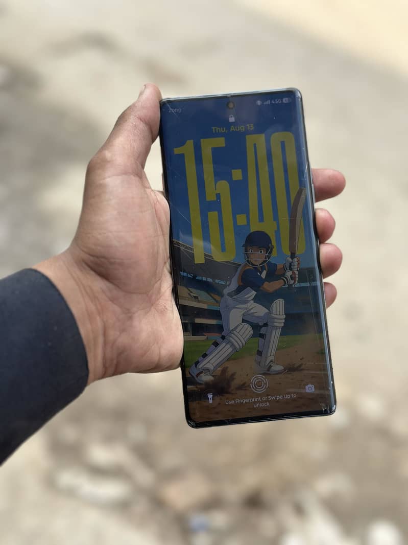 Tecno CAMON 40 Pro 4