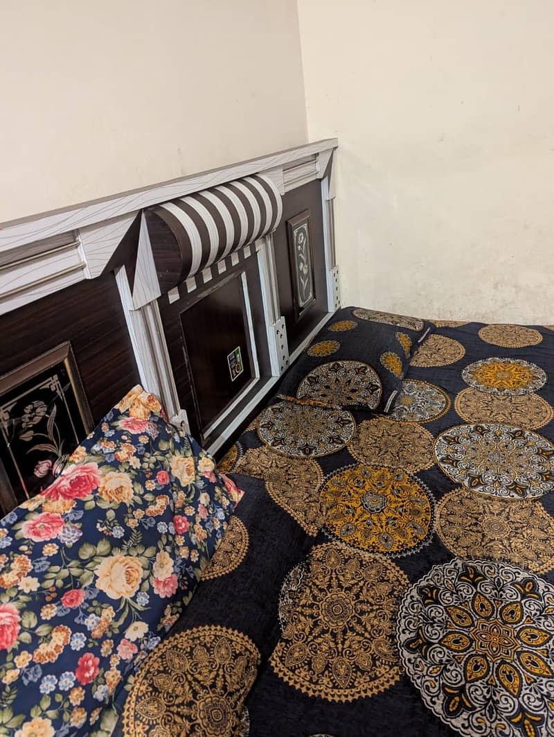king size bed 1