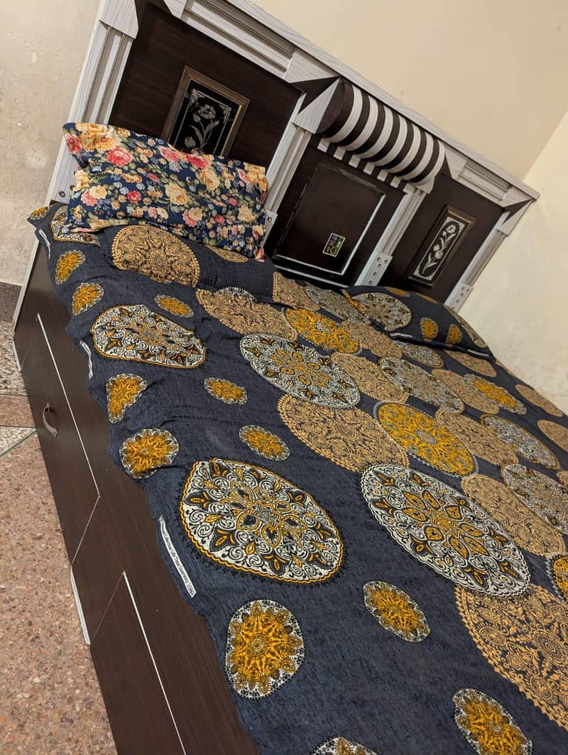 king size bed 2